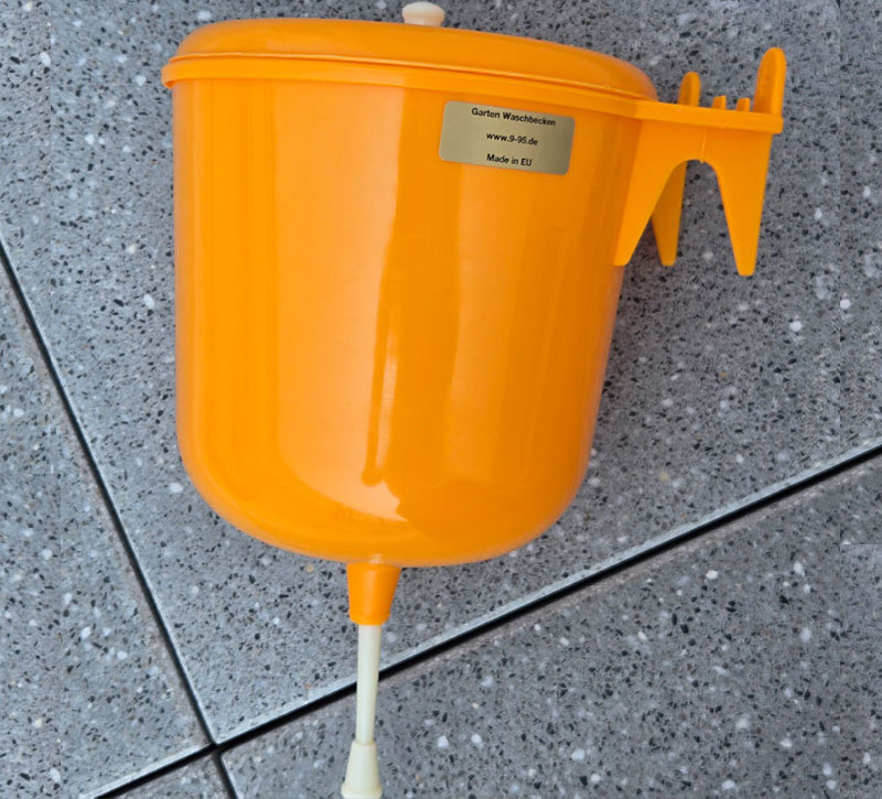 Rukomojnik in Orange